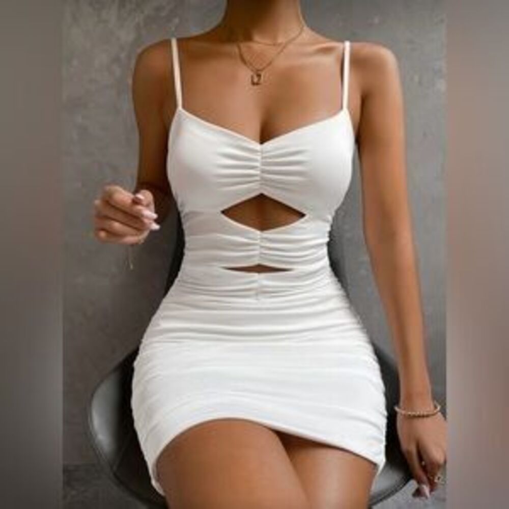 New Chic White Cut-Out Mini Dress size XS/S - Picture 5 of 5